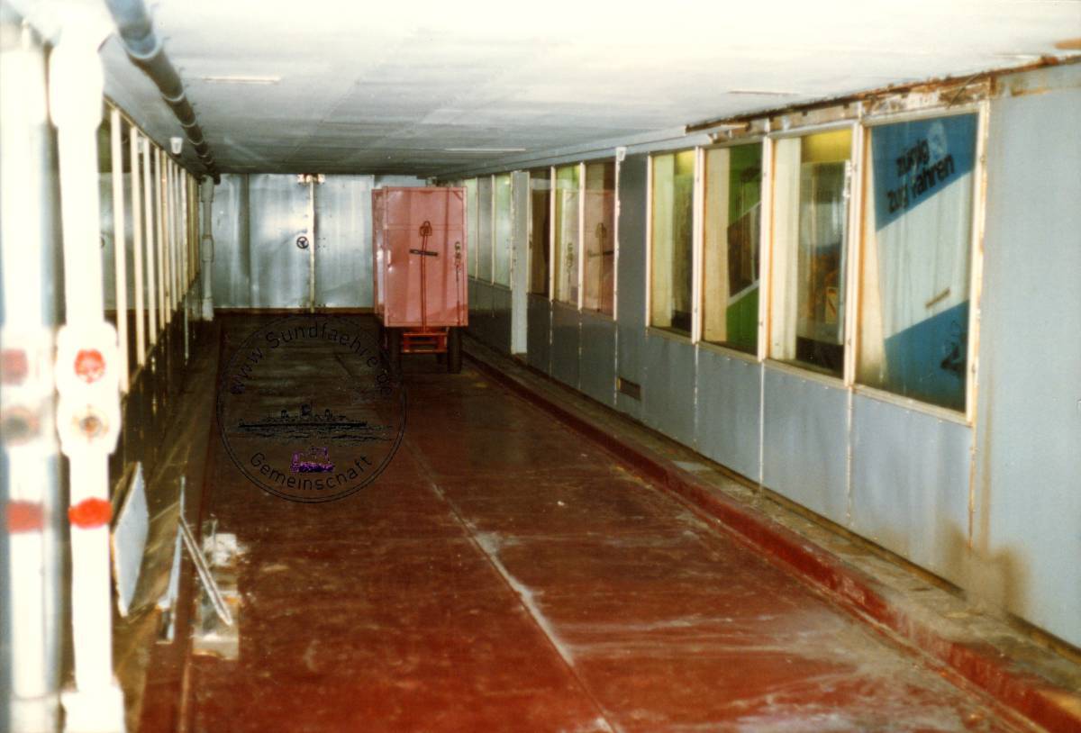 1996 12 20 55 1 204 Autodeck Autodurchfahrt cut