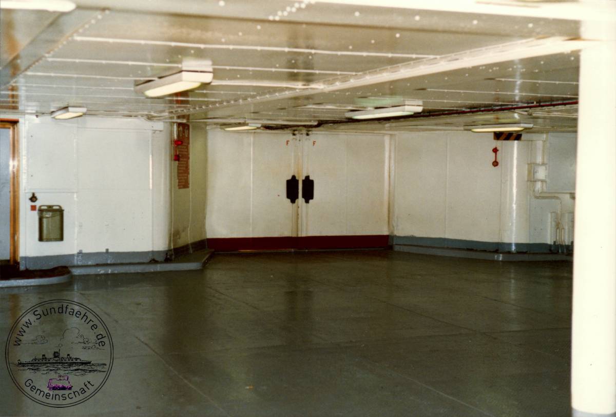 1996 12 20 55 1 306 Vord Autodeck Acht Schott cut