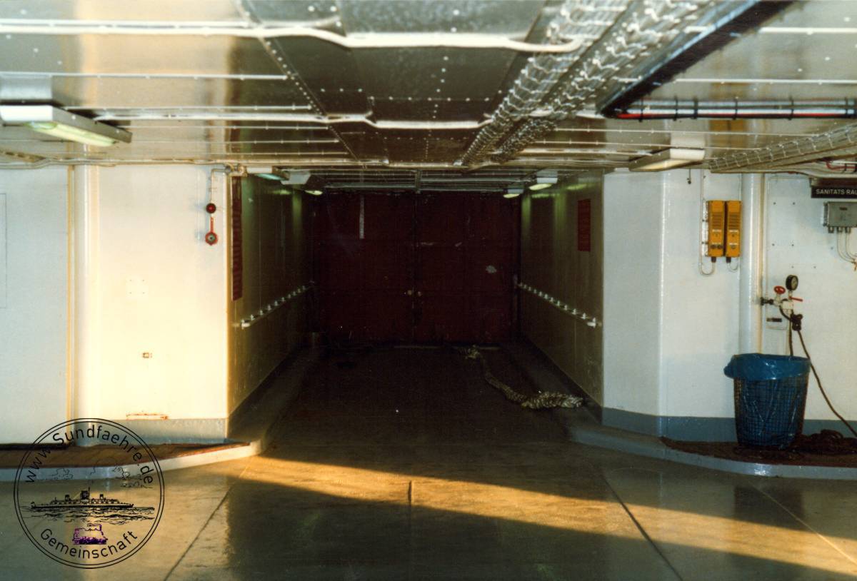 1996 12 20 55 1 309 Vord Autodeck vord Schott cut