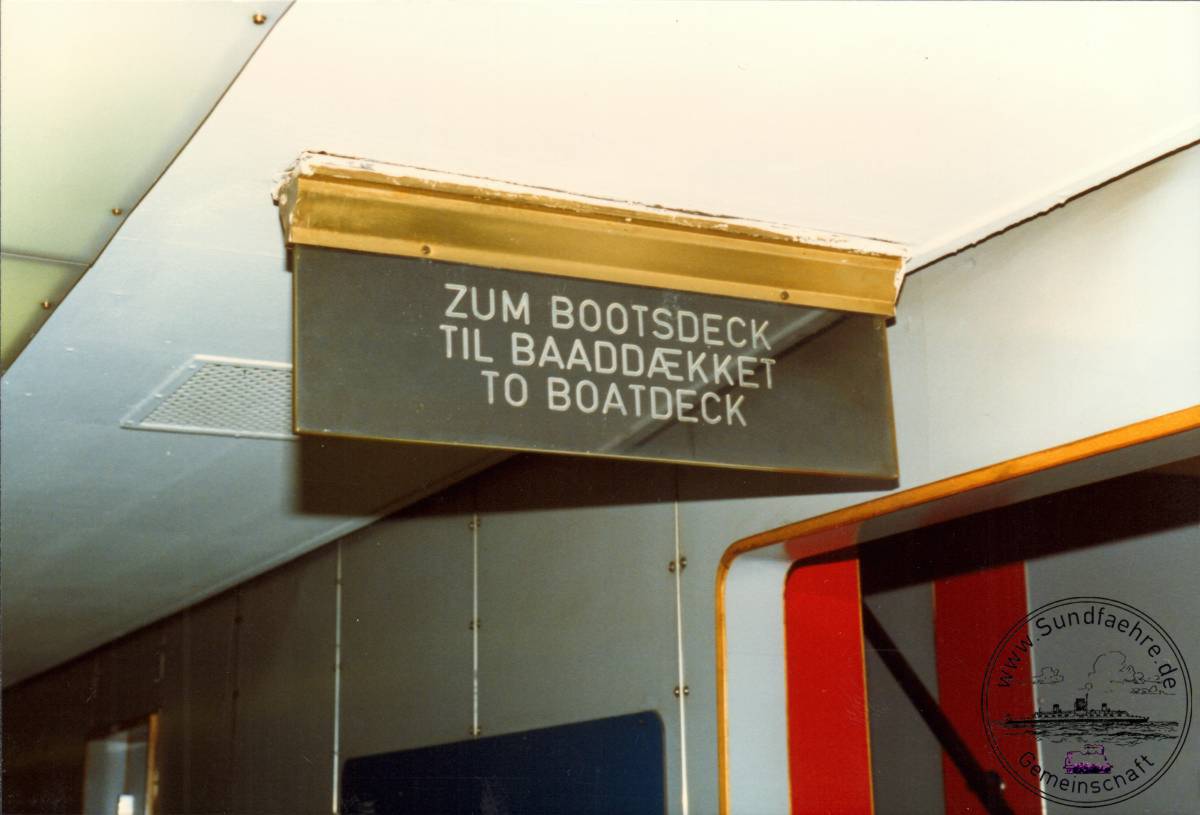 1996 12 20 55 1 413 Autodeck Stb Aufgang cut