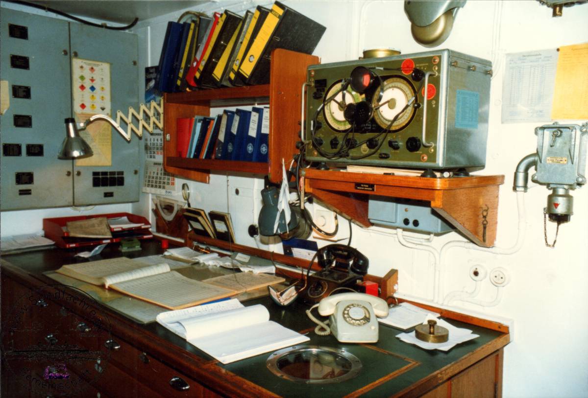 1996 12 20 55 1 516 Kartenraum cut