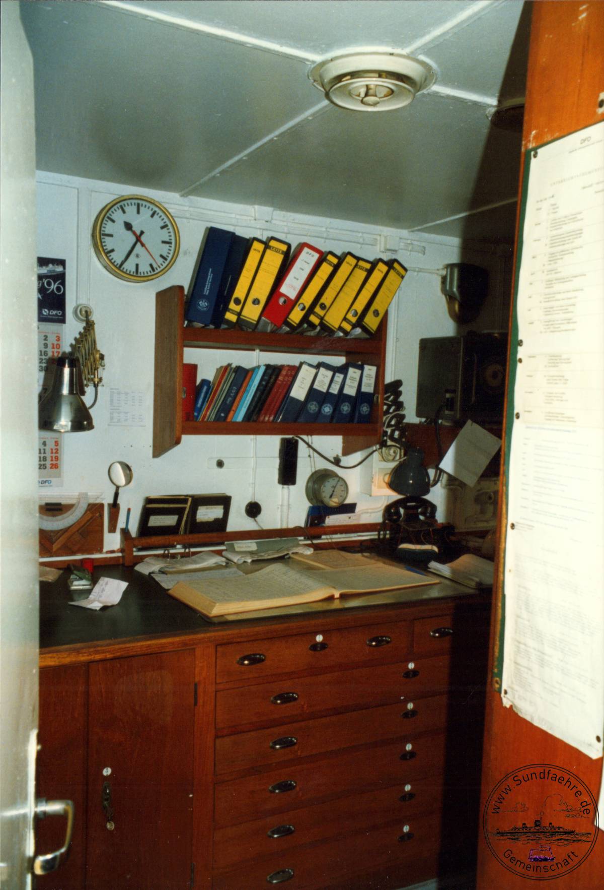 1996 12 20 55 1 517 Kartenraum cut