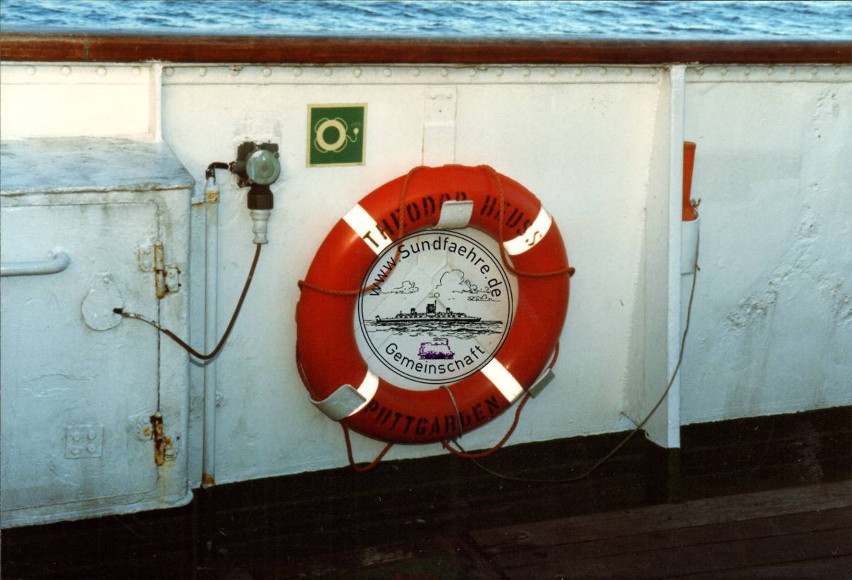 1996 12 20 55 1 723 Bruecke achtern Bb Brueckennock cut