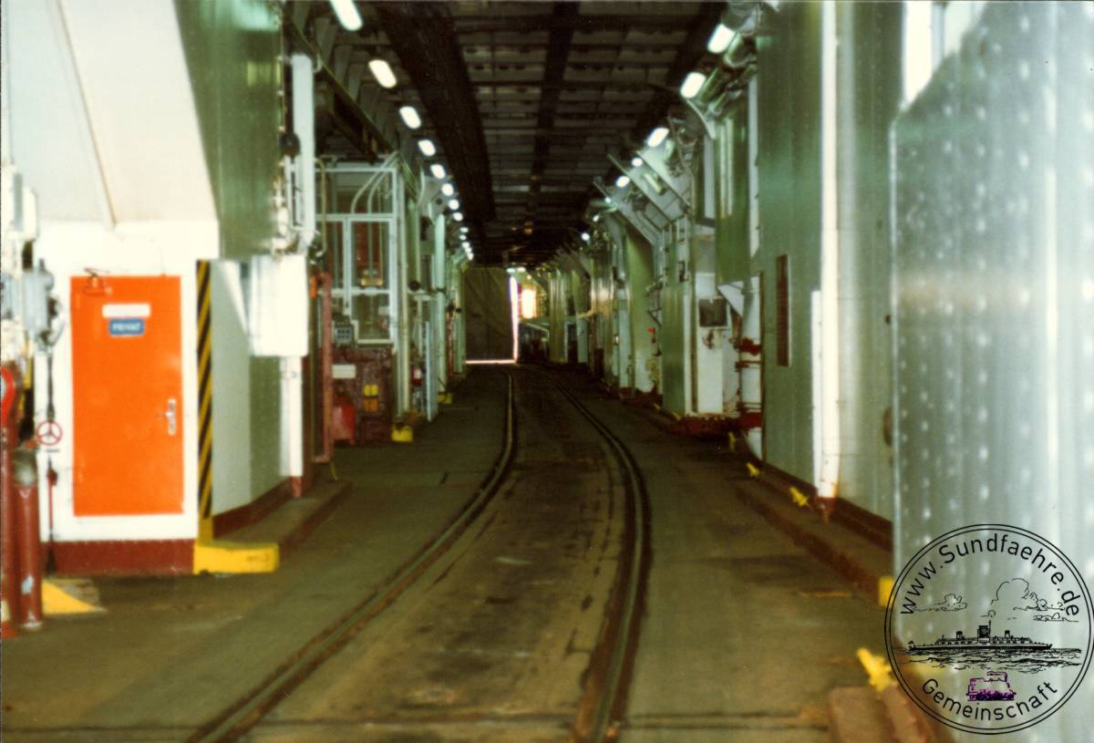 1996 12 22 58 1 205 Eisenbahndeck Bb Gleis cut