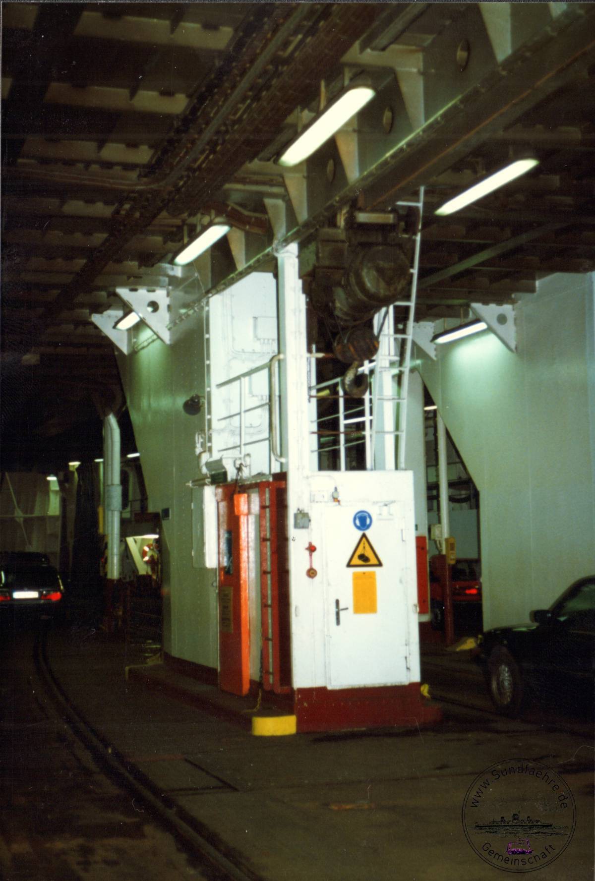 1996 12 22 58 1 307 Aufgang Stb Treppenhaus vorn cut