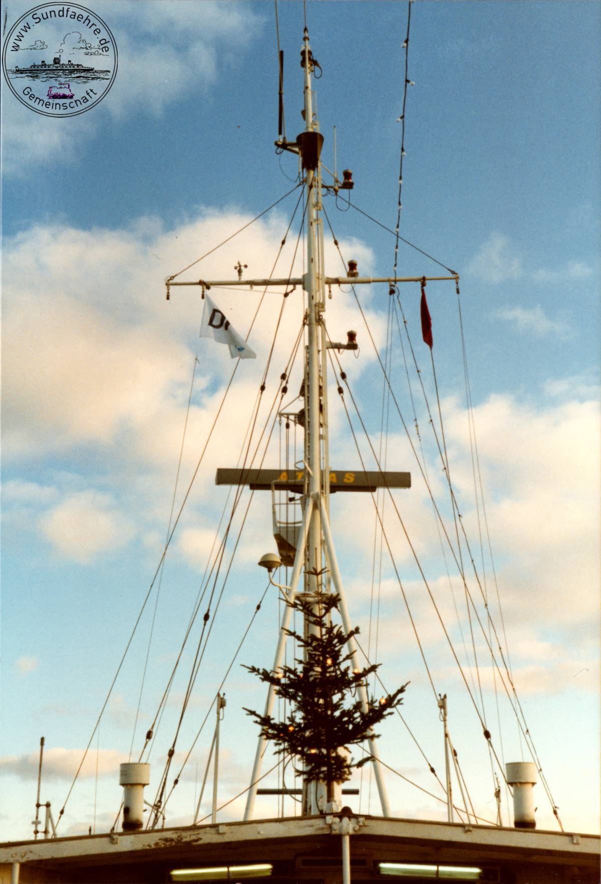 1996 12 20 54 1 517 Vorderer Mast cut