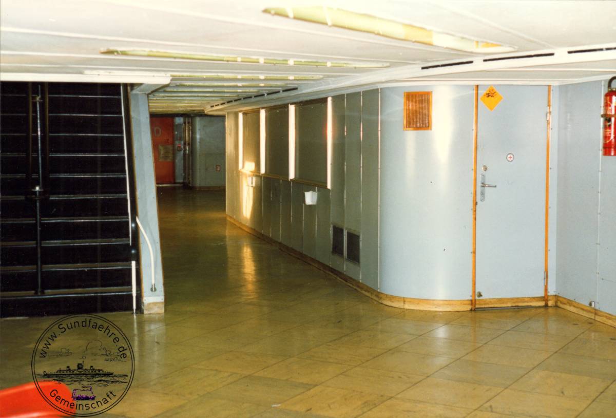 1996 12 20 55 1 205 Autodeck Kaufladen Stb cut