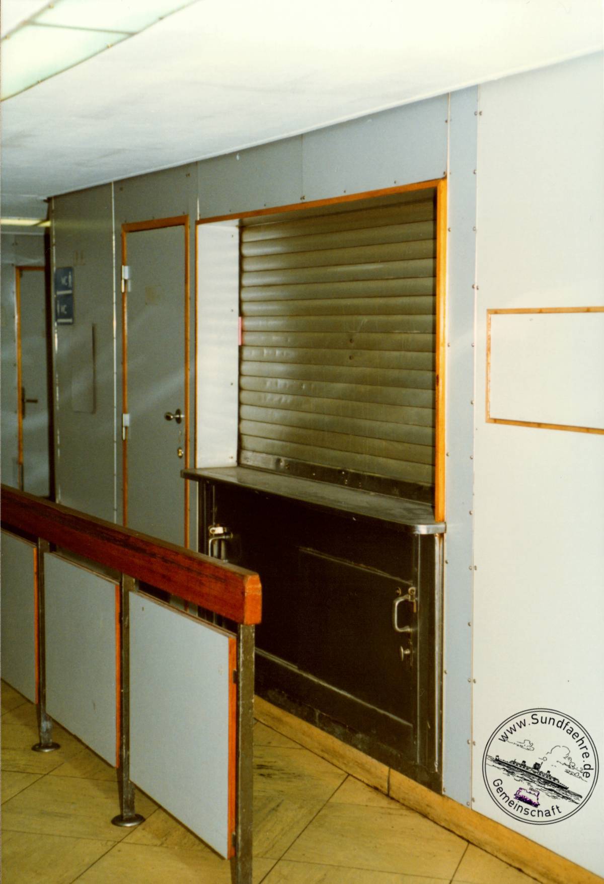 1996 12 20 57 2 127 Fahrgastdeck cut