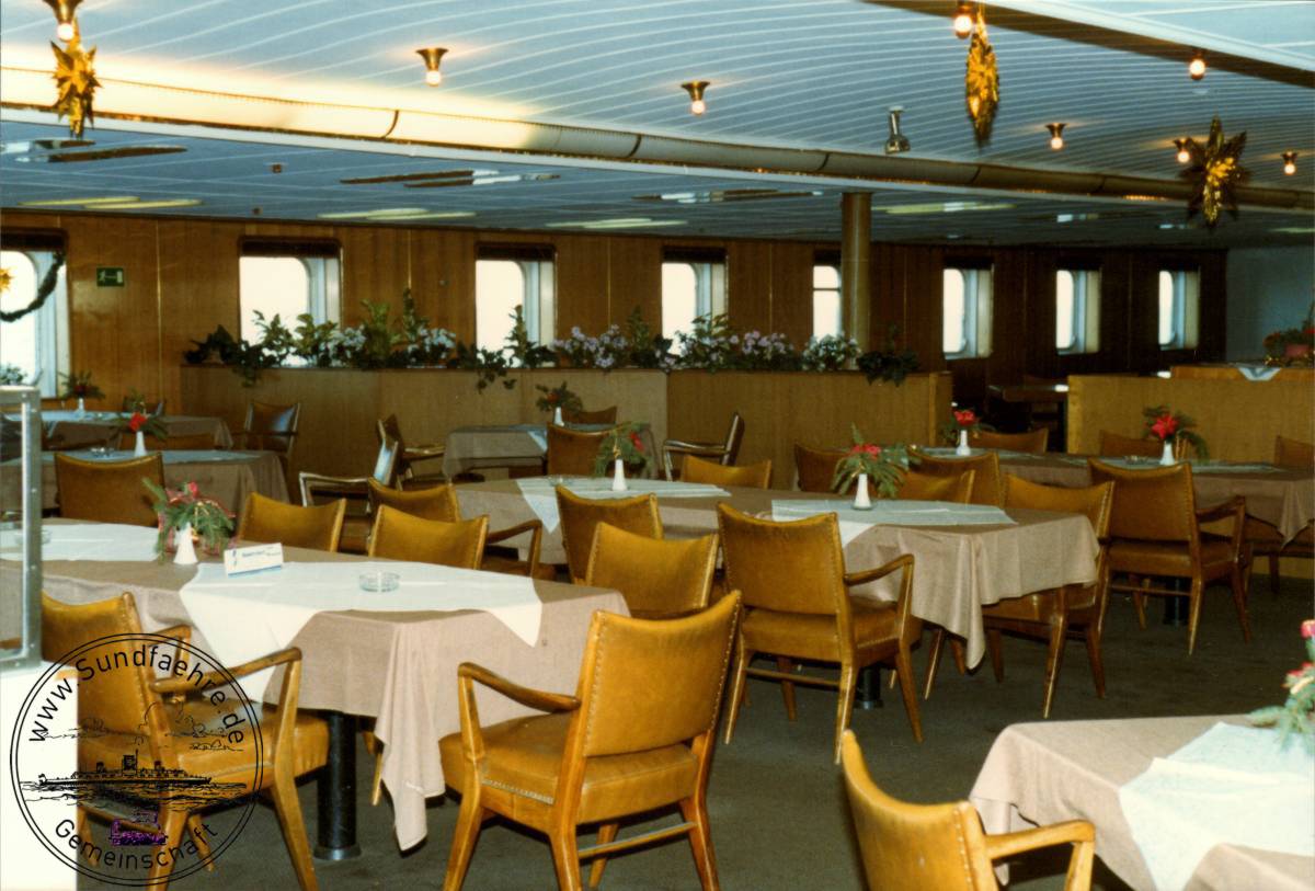 1996 12 20 57 2 233 Fahrgastdeck Restaurant cut