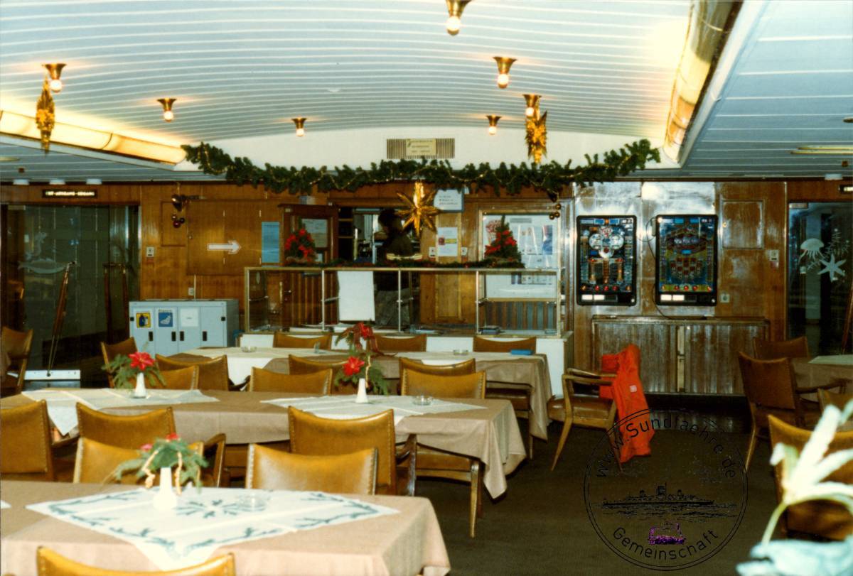 1996 12 20 57 2 336 Fahrgastdeck Restaurant cut