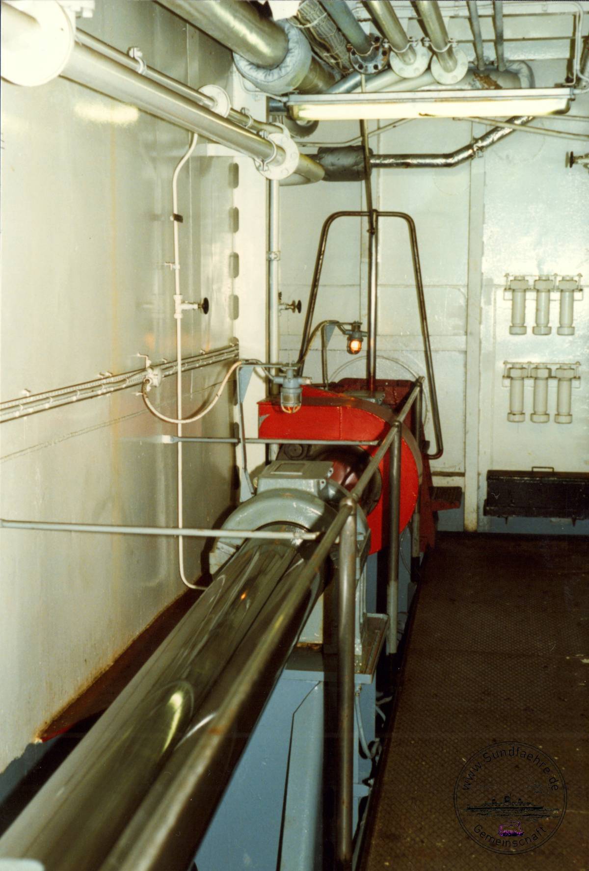 1996 12 22 59 1 411 Stauung Abt IX Stb Welle cut