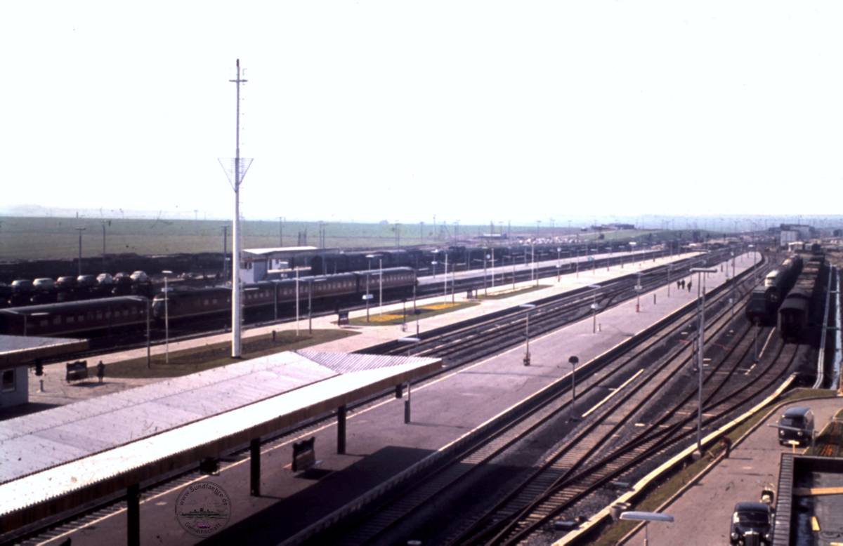 1963 07 Bahnhof in Betrieb