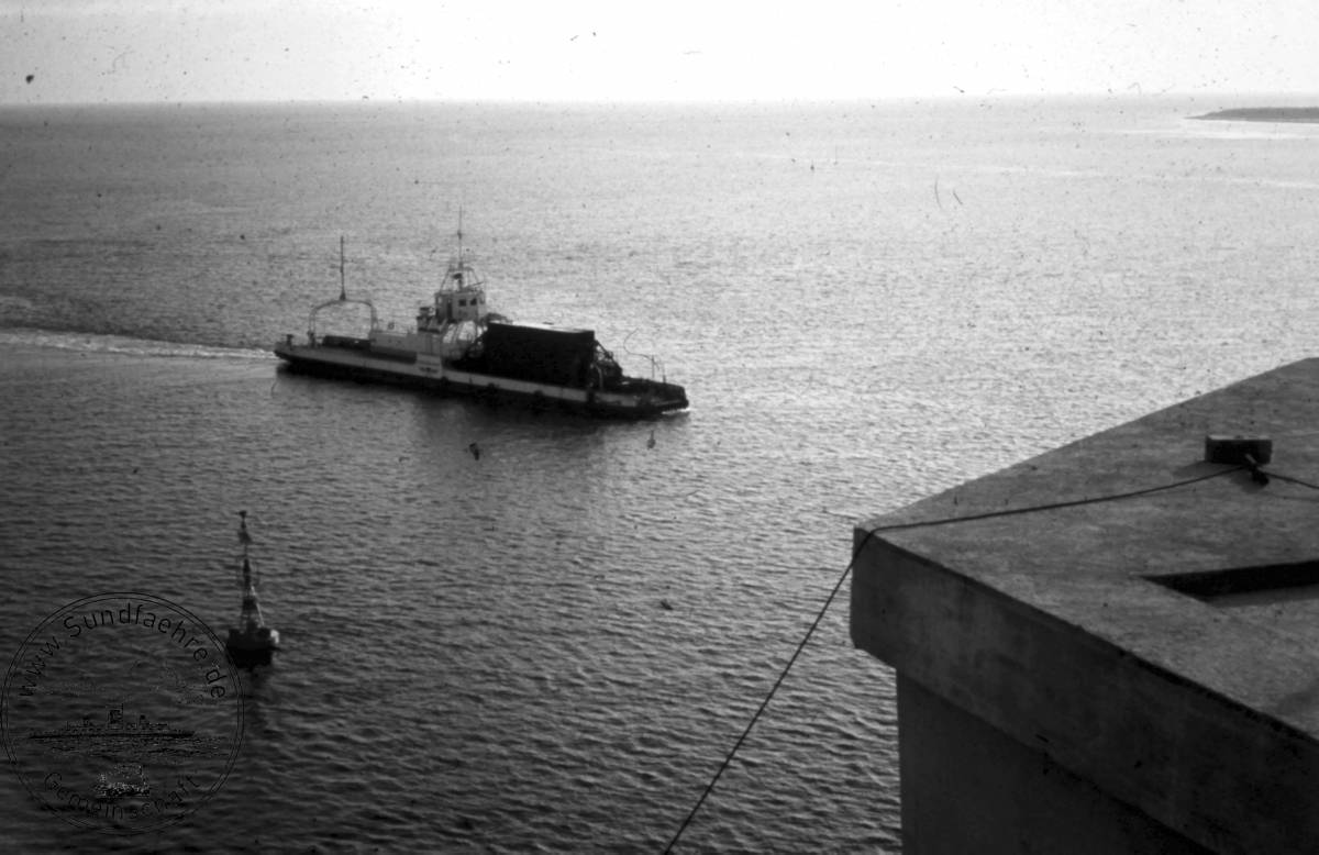 1961 11 21 Fähre mit Kastenschuss