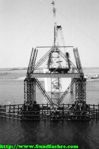 1962-September-Mittelstuetze_im_Bau