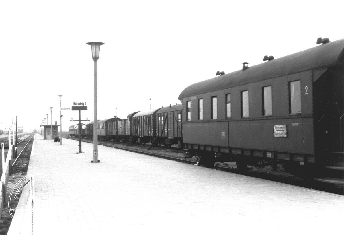 1954 08 Donnerbüchse vom Personalzug