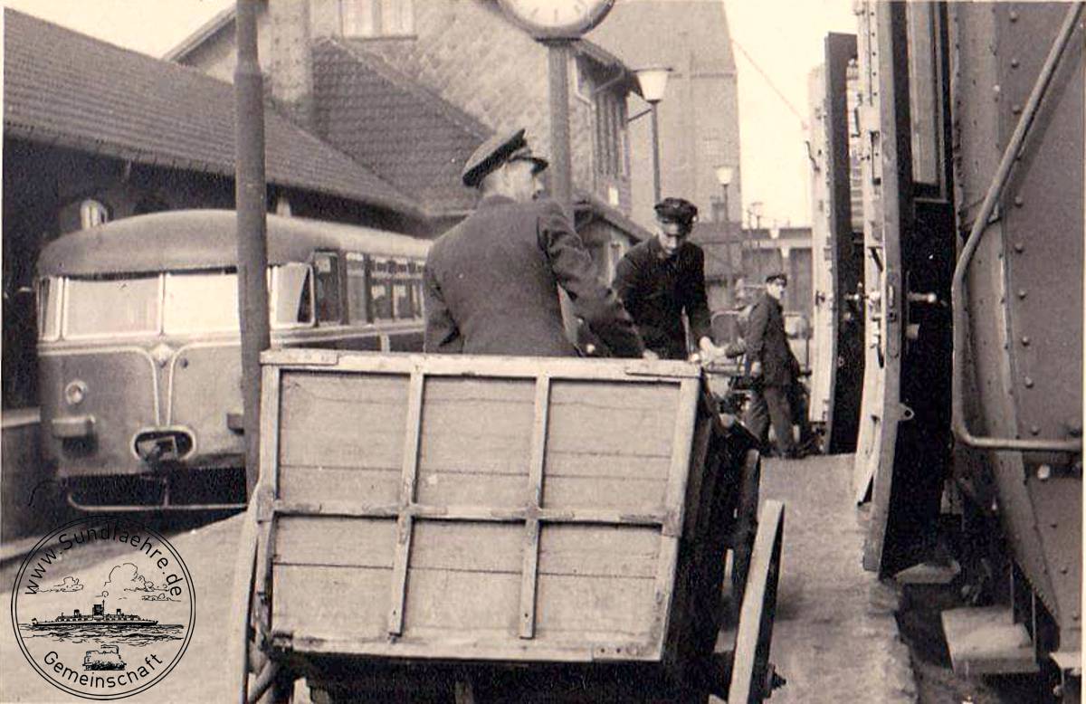 1951 1962772417095704