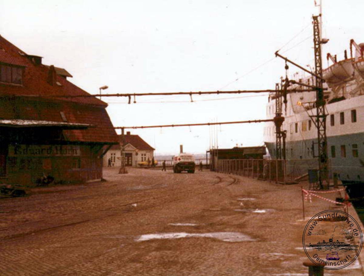 1981 02 12 Die Hafengleise am alten Speicher